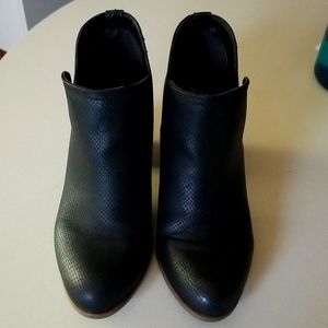 Fergalicious booties Black size 8